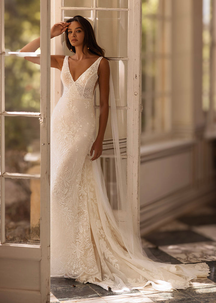 Bruna by Elly Bride fitted lace wedding dress with deep V-neck and botanical lace detailing