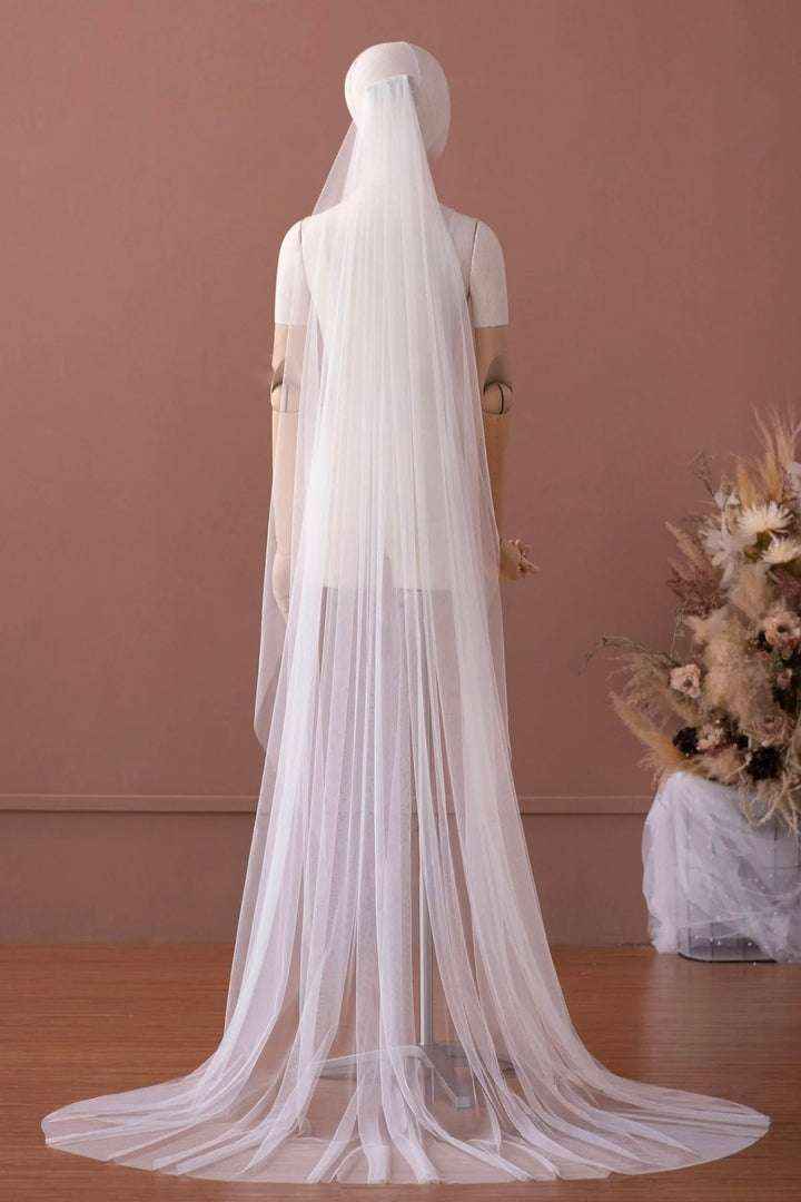 Simple Raw Edge Chapel Length Veil
