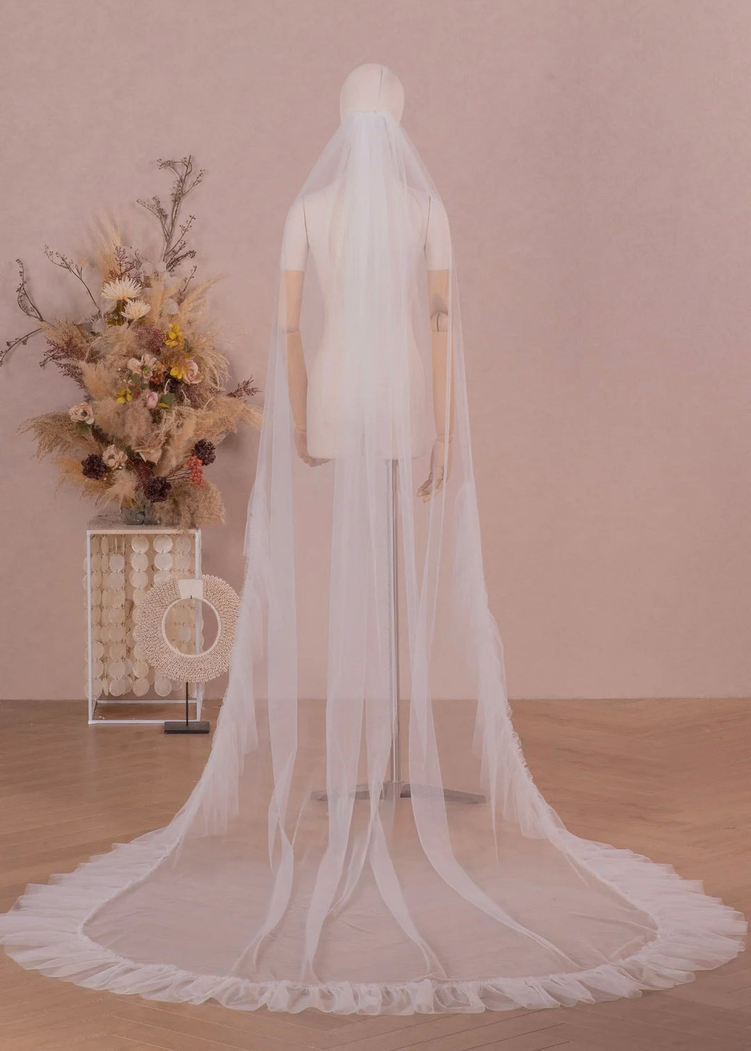 Ruffle Edge Veil