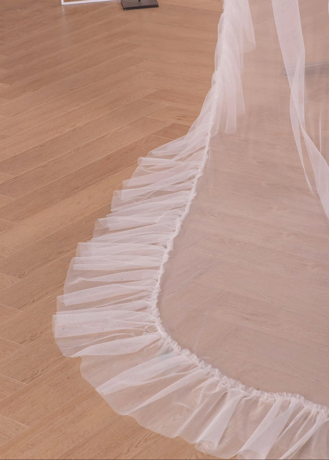 Ruffle Edge Veil