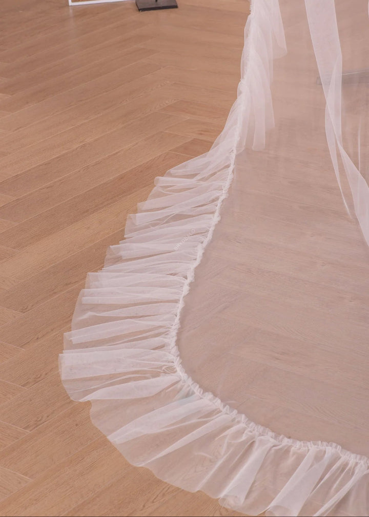 Ruffle Edge Veil