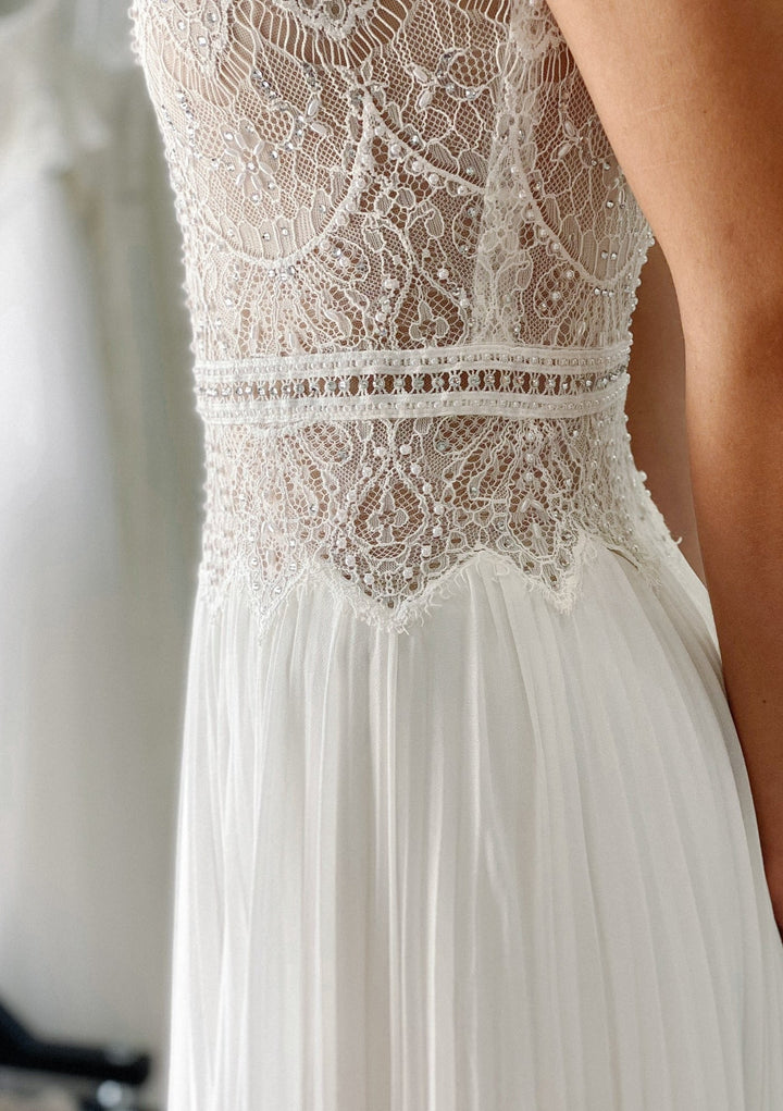 Fleur - US10 (AU12) - The Laid Back Bride