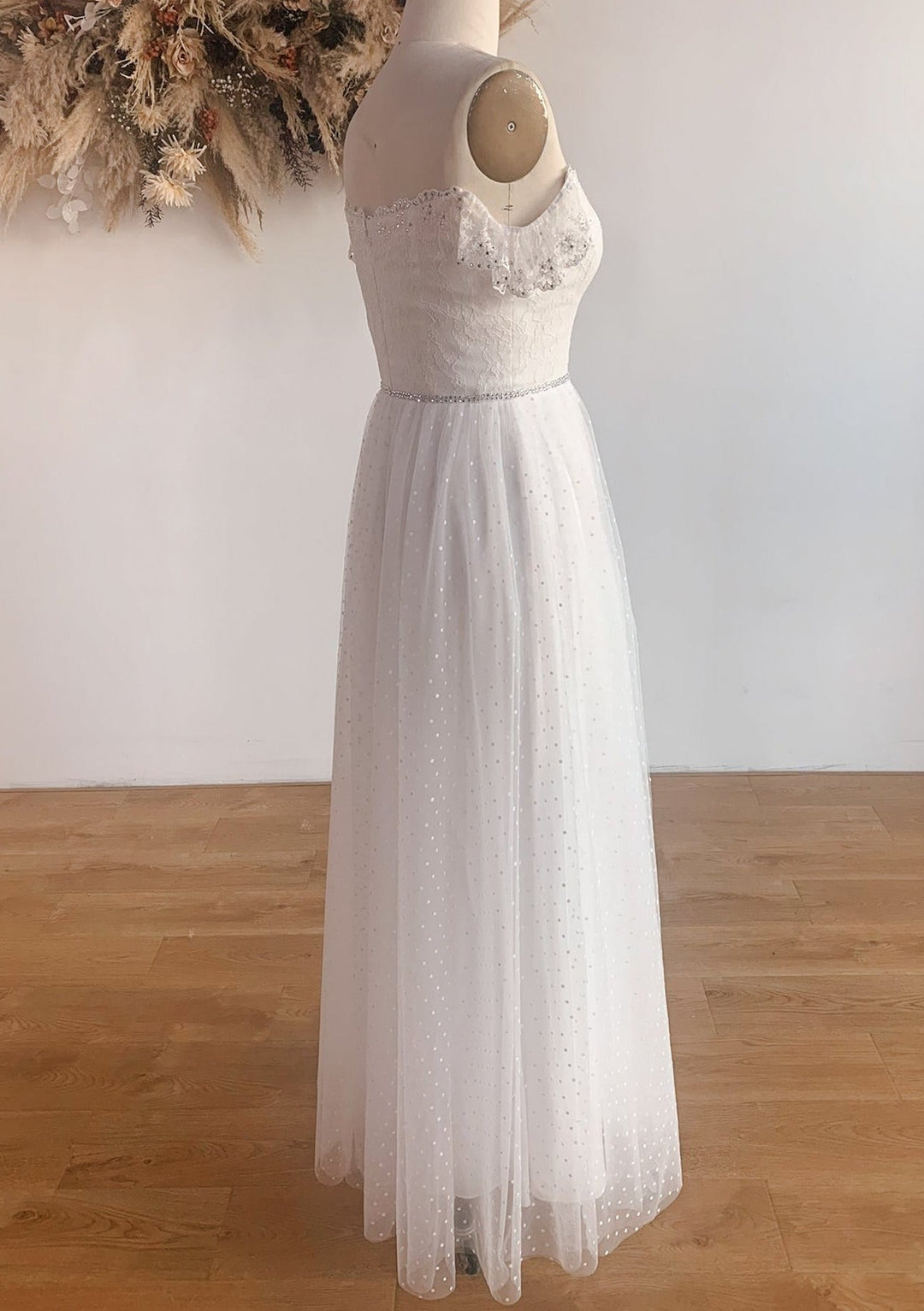 Lily - US12 (AU14) - The Laid Back Bride