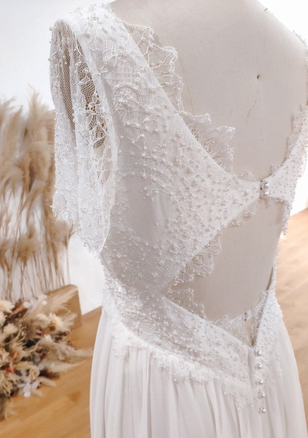 Poppy - US12 (AU14) - The Laid Back Bride