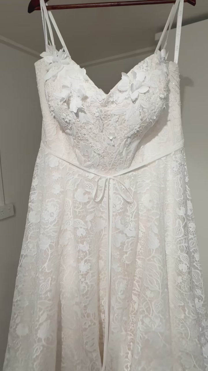 Aeris by Elly Bride AU22