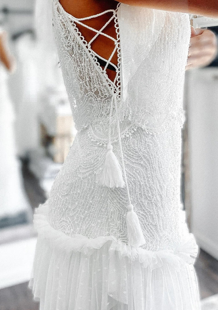 Willow - US10 (AU12) - The Laid Back Bride