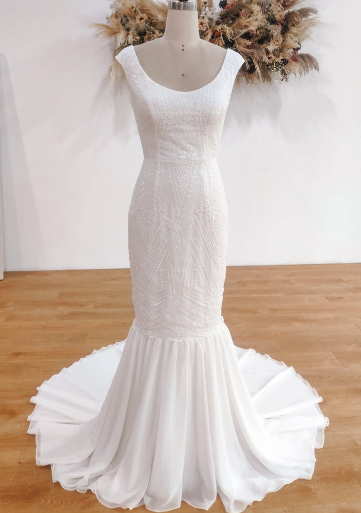 Xanthe - US8 (AU10) - The Laid Back Bride