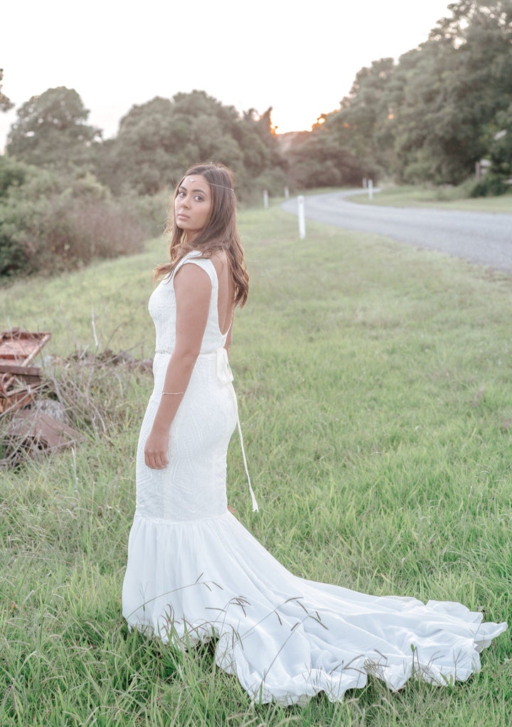 Xanthe - US8 (AU10) - The Laid Back Bride